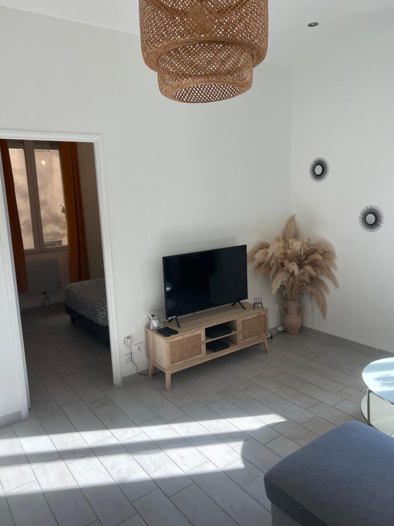 Ferienwohnung Grand T2 Climatise A 5 Min De La Gare St-Charles - Vieux Port Marseilles Exterior foto